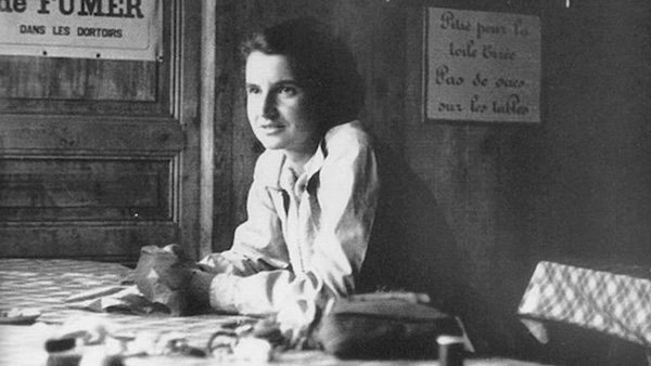 Rosalind Franklin à son bureau